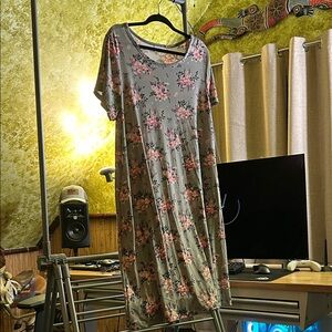 Gently Loved LuLaRoe 3X Jessie. From a non smoking/pet friendly home.
